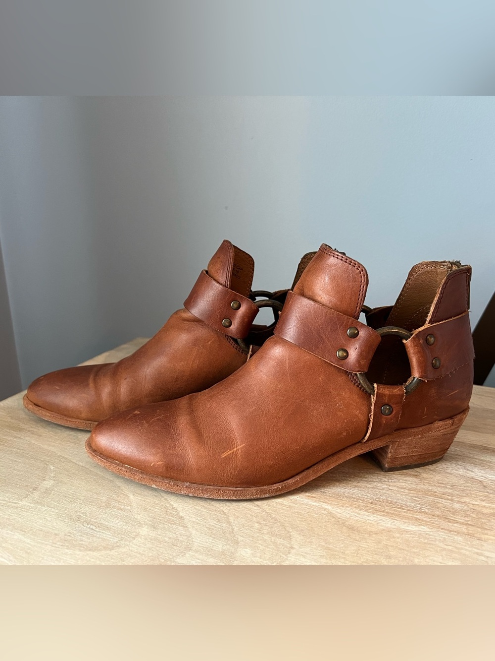 Frye Chestnut Brown Leather Women's Ankle Booties